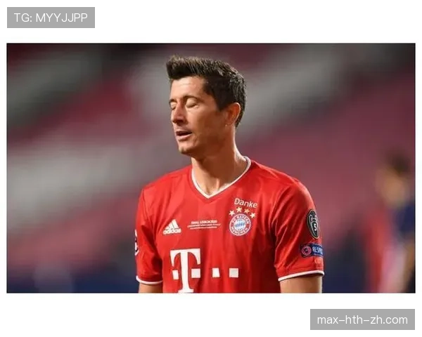 埃托奥如何以连续强突破解高位逼抢并主导关键战进攻？