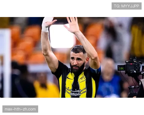 本泽马国家队定位争议：战术适配性与大赛表现如何制约其角色上限