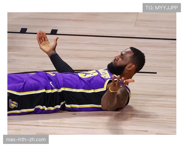 篮球假摔判罚详解：Fiba与NBA规则下的认定标准与后果
